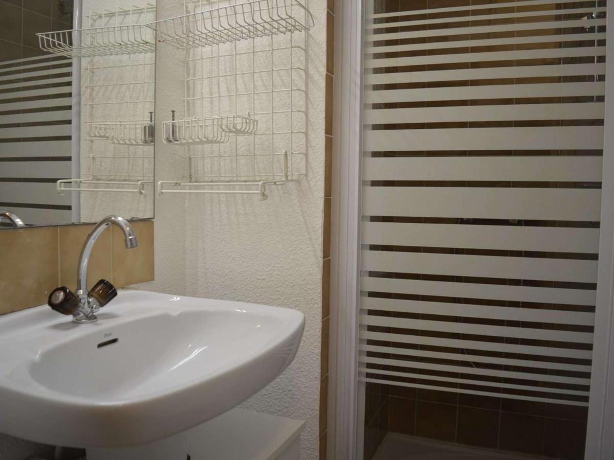 Studio Cabine A St-Raphael Avec Terrasse Et Parking, A 100M De La Plage - Fr-1-226A-23 Saint-Raphael  Luaran gambar