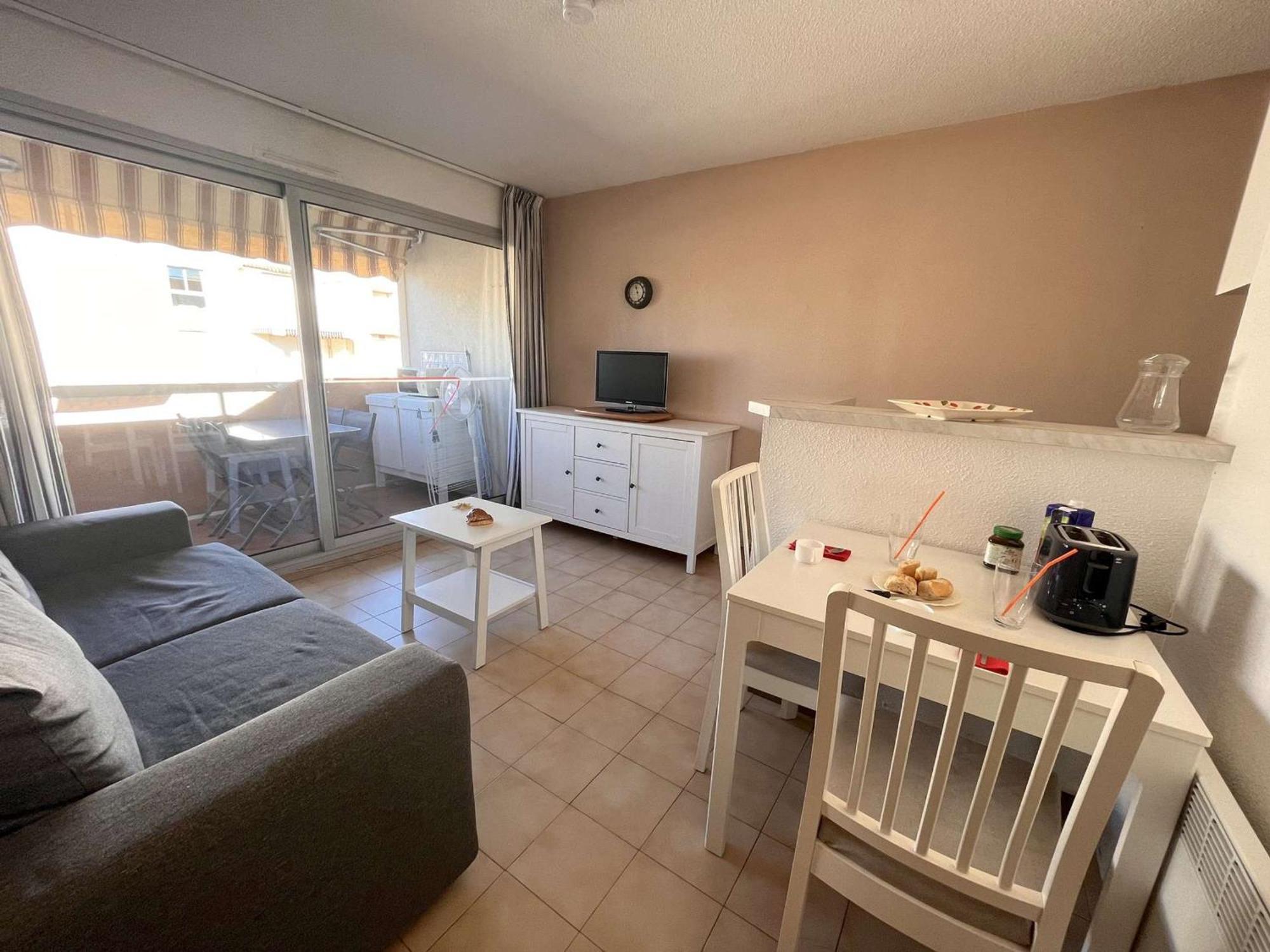 Studio Cabine A St-Raphael Avec Terrasse Et Parking, A 100M De La Plage - Fr-1-226A-23 Saint-Raphael  Luaran gambar